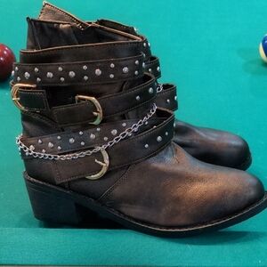 Studded Brown Ankle Boots with Chain Detail Size 6
